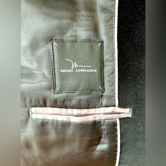 Marc Anthony Velvet Blazer - Picture 4 of 6